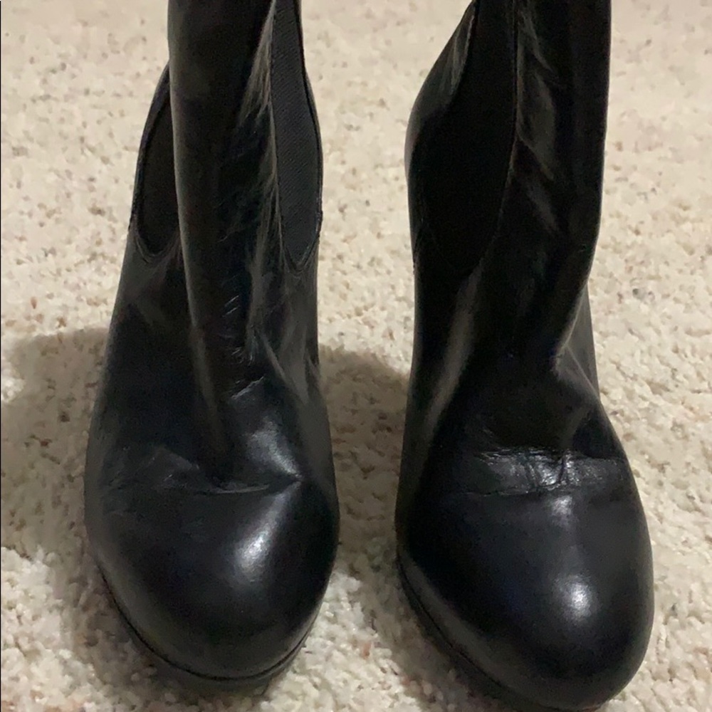 Jessica Simpson heels